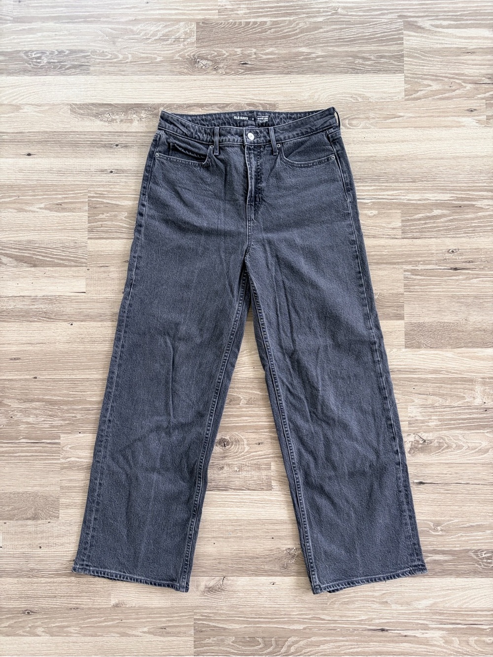Old Navy Wide-Leg Jeans in Charcoal Black